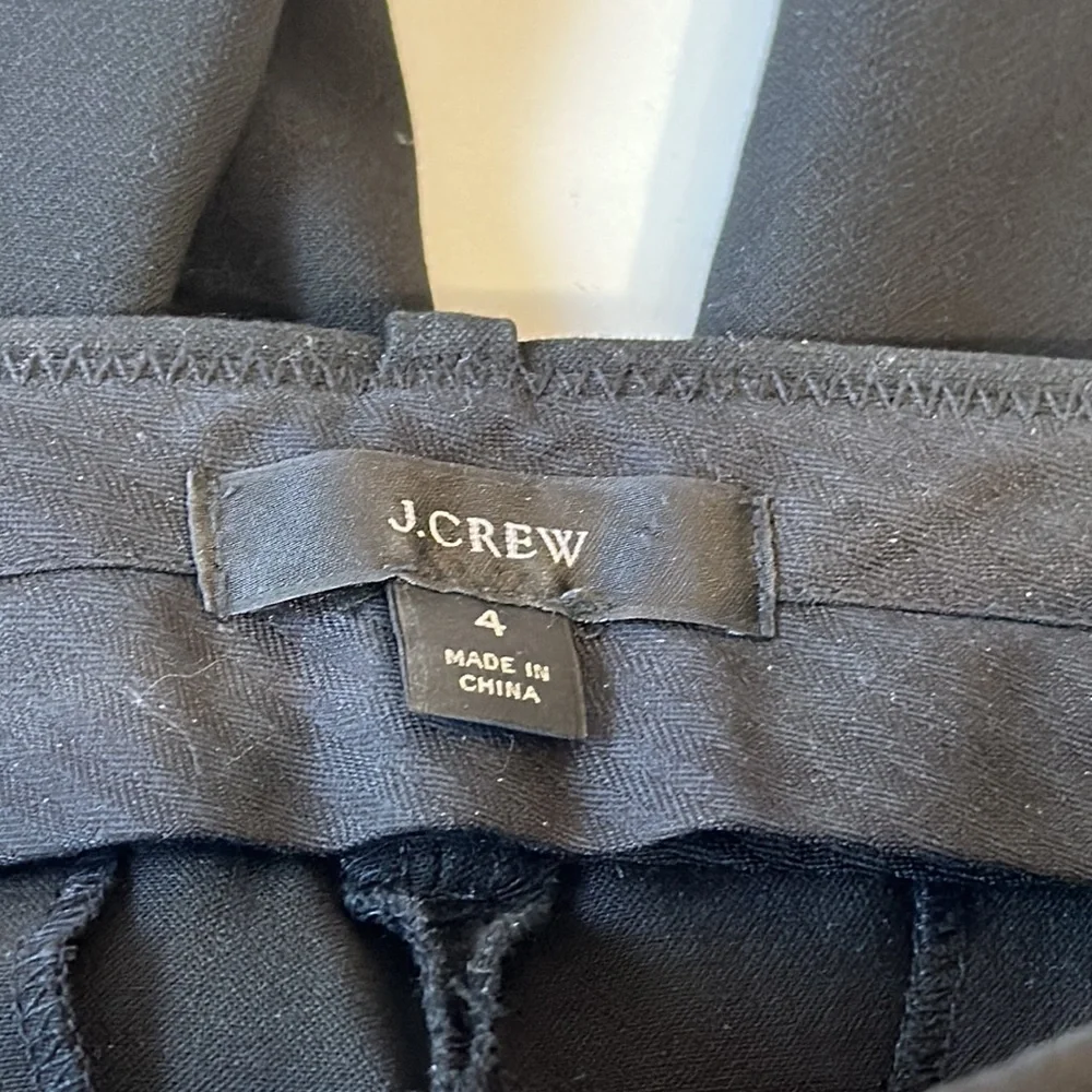 J Crew Black High Rise Crop Peyton Pant in Four Way Stretch EUC Size 4
